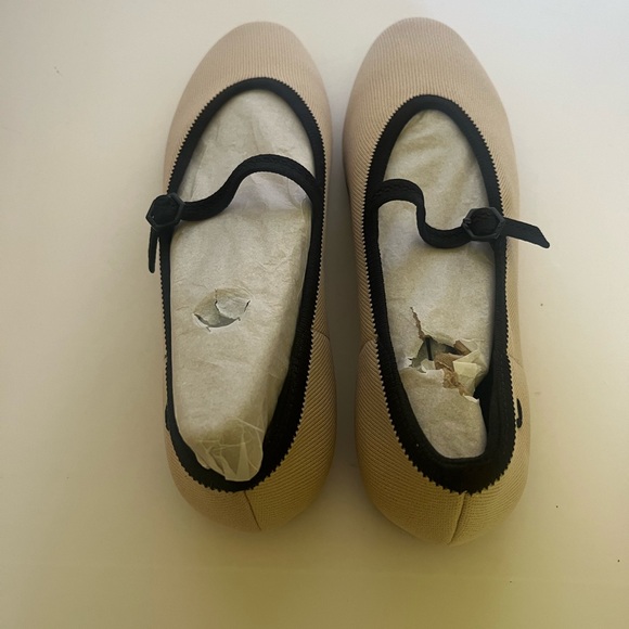 Brand New: VIVAIA Nelly Almond Toe Flats - Picture 2 of 6